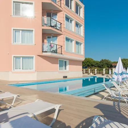 Casa Paradiso Aparthotel Ahtopol