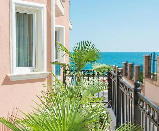 Casa Paradiso アパートホテル 4*