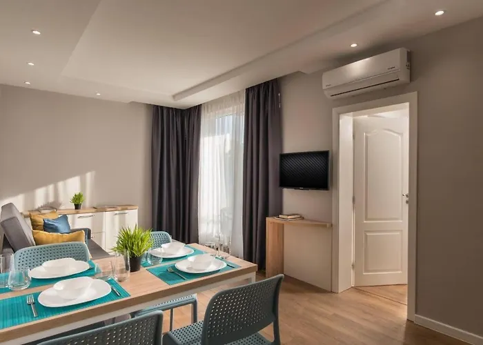 Casa Paradiso アパートホテル アフトポル