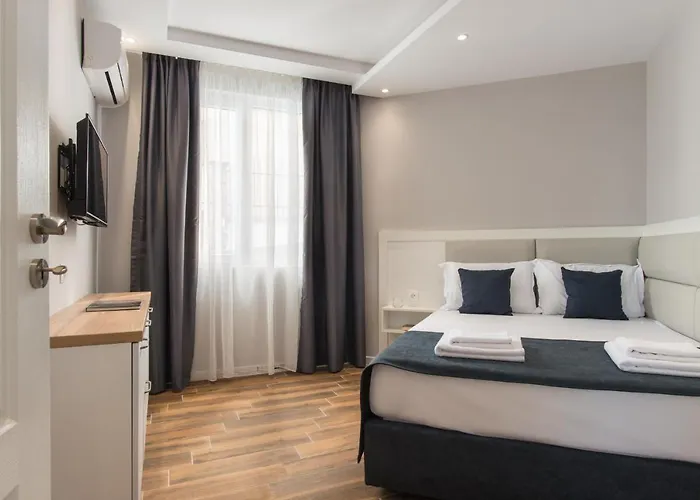 Casa Paradiso 4* アフトポル